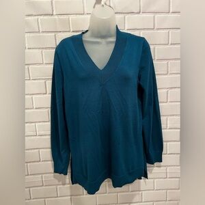 CABLE & GAUGE women v-neck blue-green sweater/size L